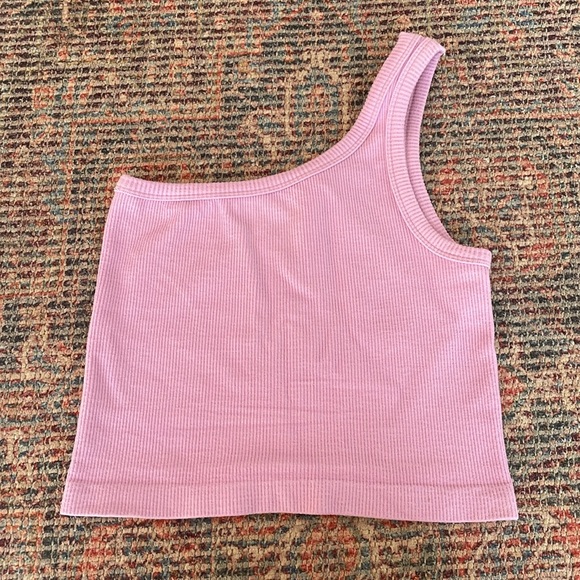 Seamless one shoulder cami in lilac - Picture 5 of 6